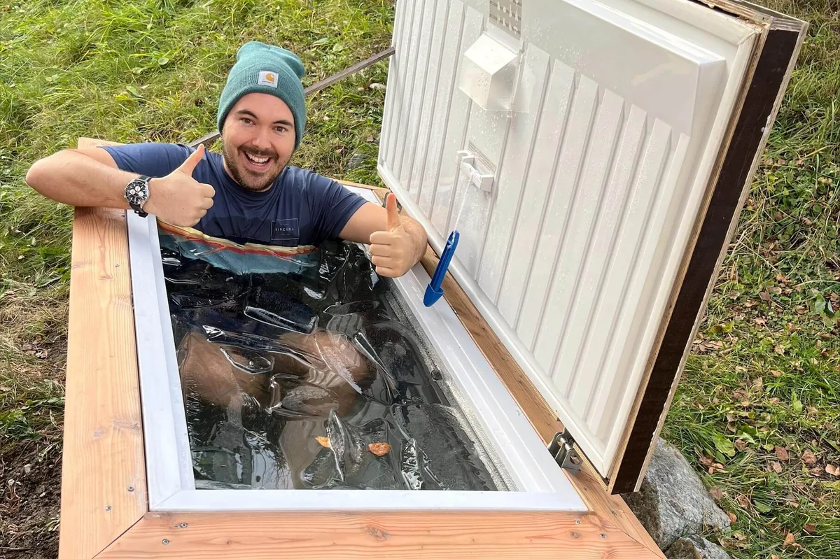 Fabio Nay nimmt ein Eisbad