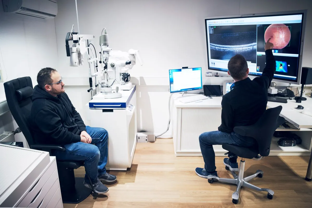 So hat Thomas Szegö sein Auge noch nie gesehen – in 4K-Auflösung.