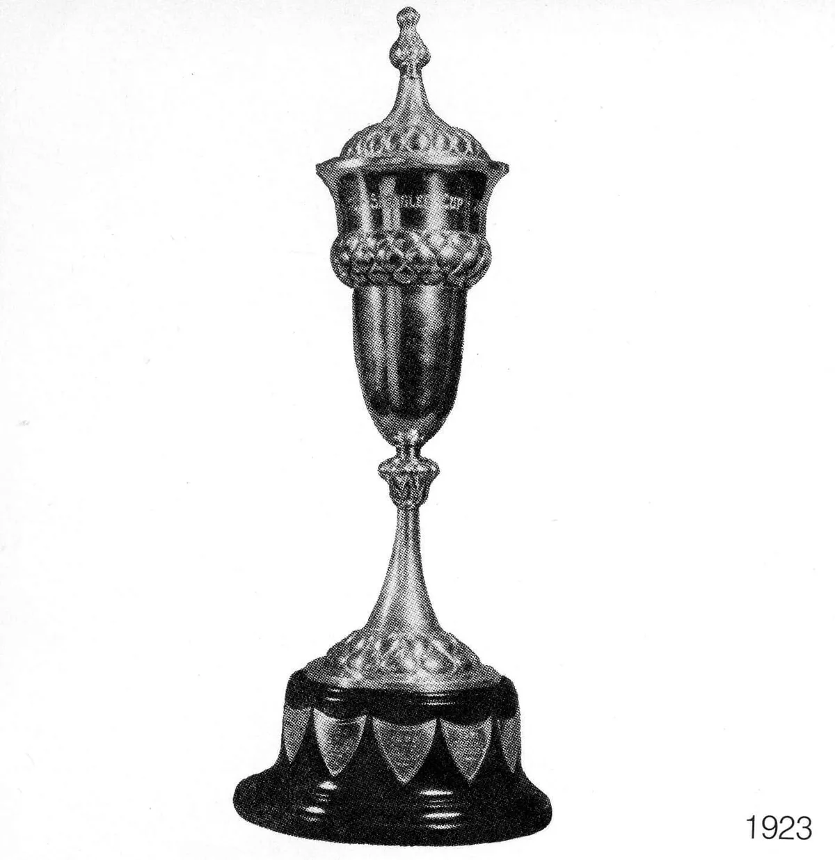 1. Spengler Cup Pokal 1923 (Dominik Hodel / Wintersportmuseum Davos / Fotograf unbekannt)