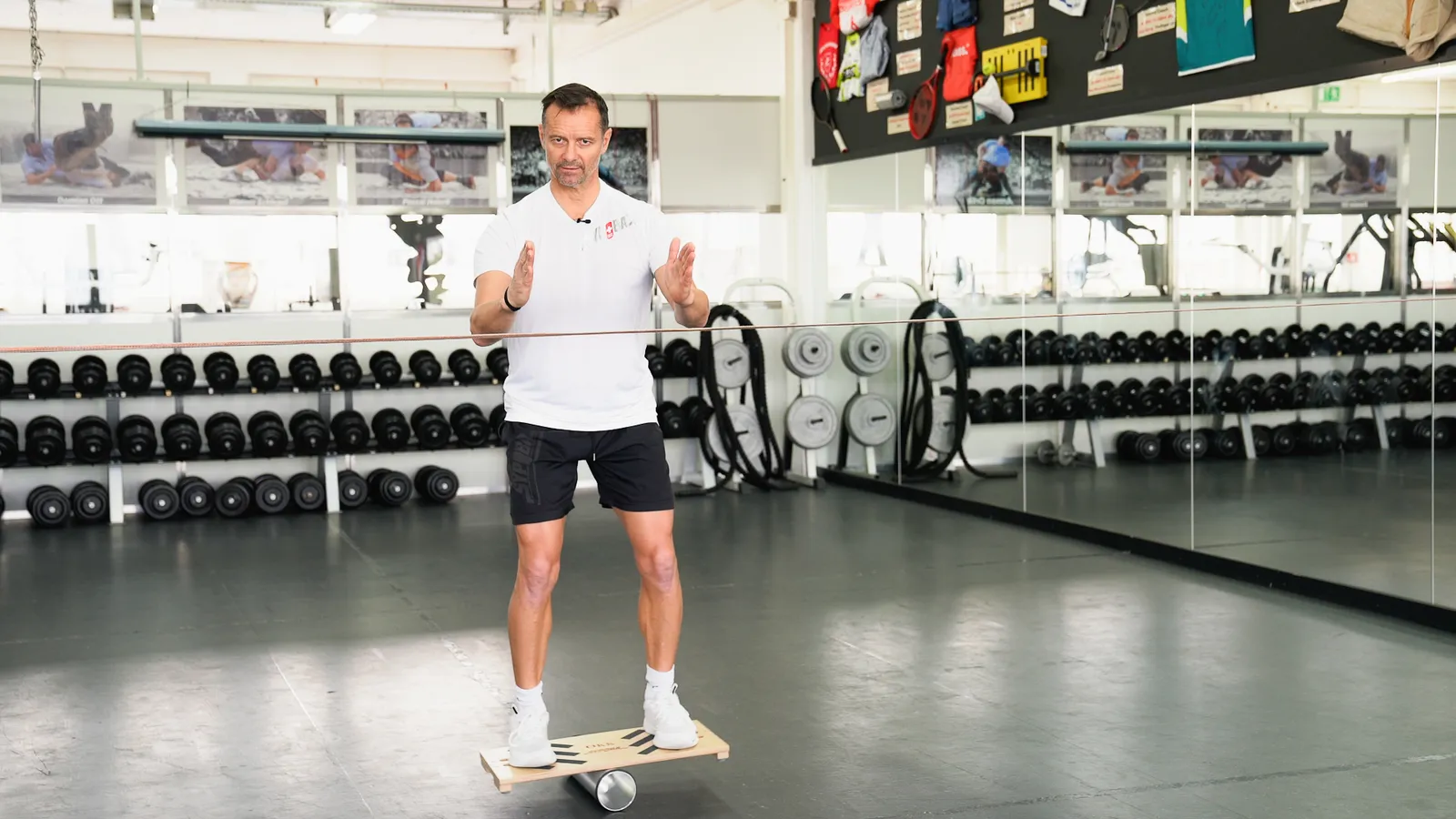 Balance-Board Gleichgewicht halten