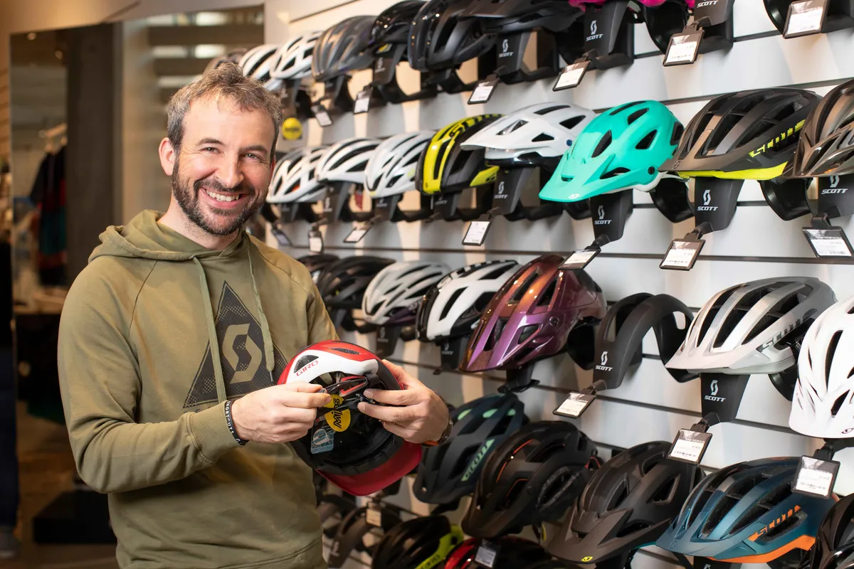 Arno Däscher, Inhaber des Velofachgeschäfts Bike4Fun